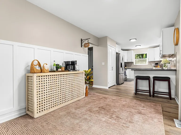 4575 Oakestia St — Photo 55