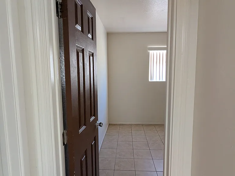 1477 E 27th Ave #1 — Photo 20