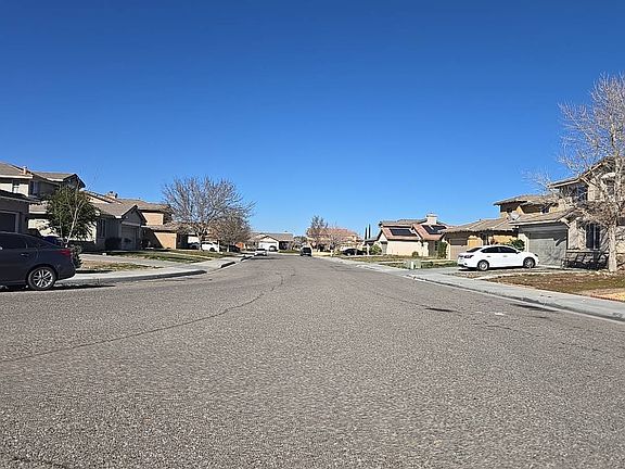 4th image of 14365 Greta Ct