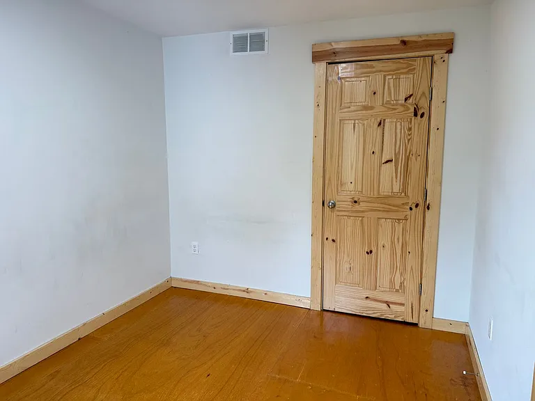916 Houston St — Photo 19