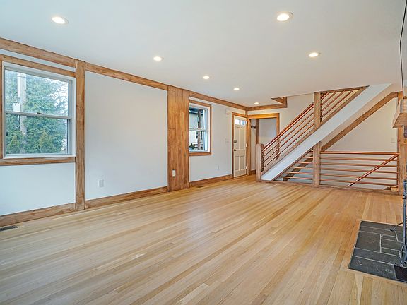 16 Harbor Terrace Drive