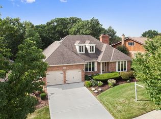 690 Schultz St, Lemont, IL 60439