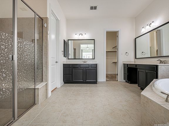 5th image of 229 ASPEN DR