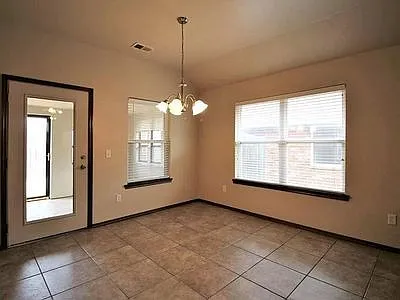 4 bed, 2234 sqft, $1,890 — Photo 4