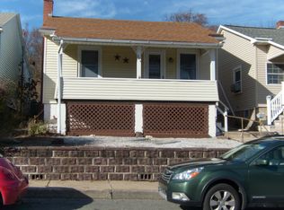 885 Edgemont Ave, Palmerton, PA 18071