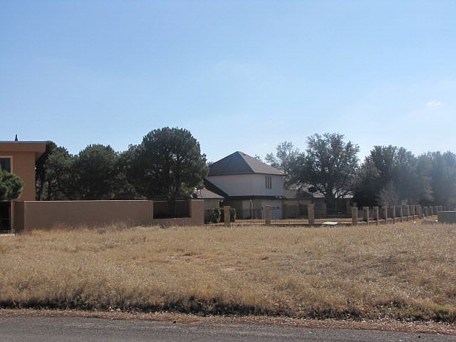 2nd image of 4405 Green Tree Blvd