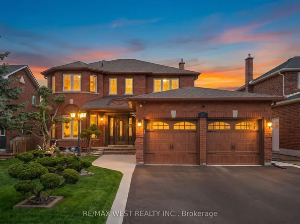 27 Golden Meadow Rd, Barrie, ON L4N 7E6
