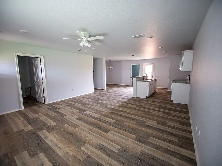 1014 Helena Ave — Photo 4