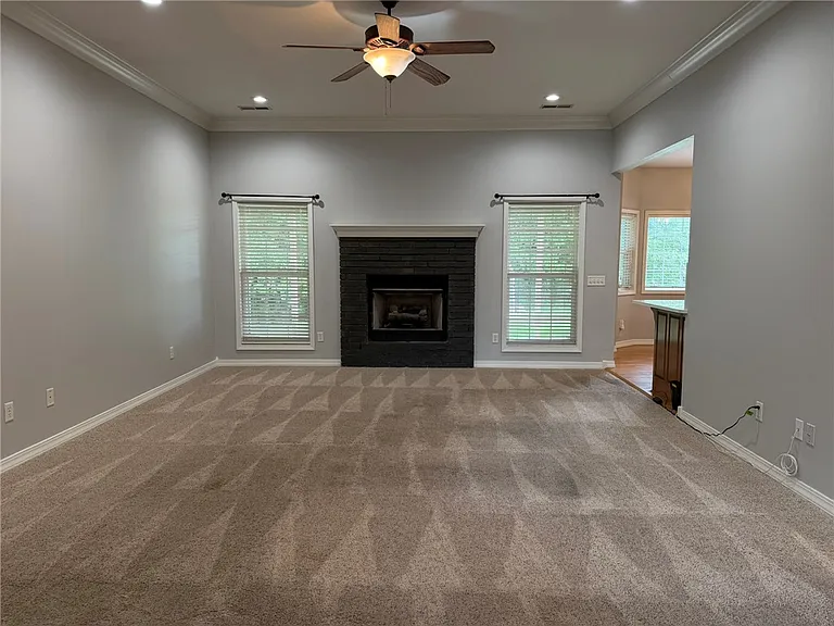 1 Elder Ln — Photo 3