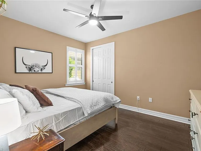 14750 Laguna Dr — Photo 33
