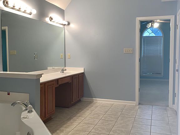5th image of 9618 Misty Knoll Dr