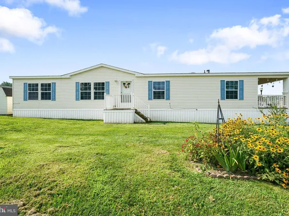 10 Queen Eleanor Dr, Elkton, MD 21921