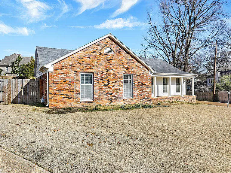 7126 Kings Castle Cv — Photo 31