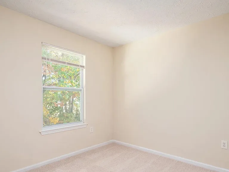 2431 W Rosecroft Village Cir — Photo 19