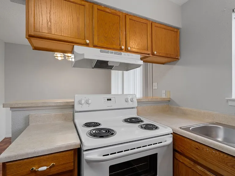 5800 Belmoor Dr #C — Photo 11