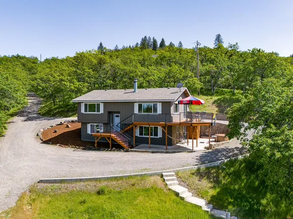 5205 Pioneer Rd, Medford, OR 97501