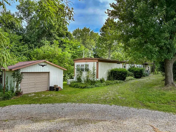 3392 State Route 22, Somerset, OH 43783