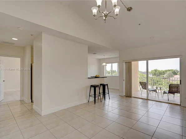 21130 SW 87th Ave APT 303, Cutler Bay, FL 33189