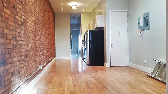 Rented by The Hamilton Group | media 12