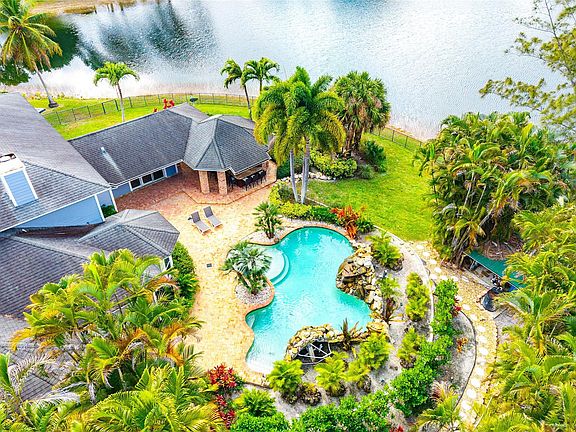 4th image of 8035 Dillman Road