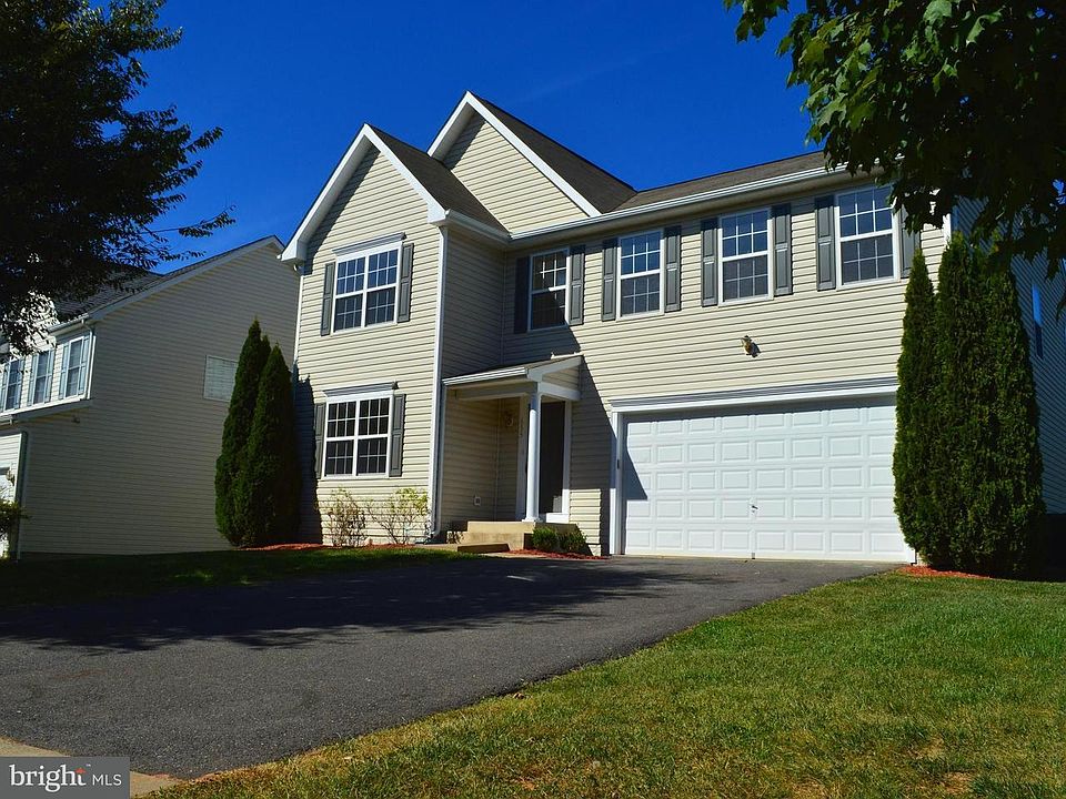 1st image of 655 Holly Crest Dr