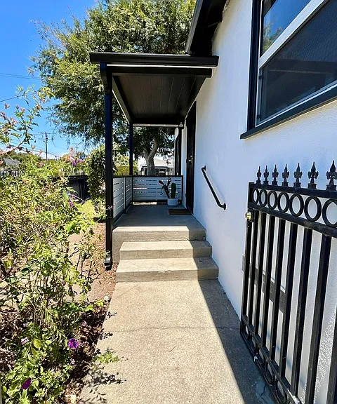 11552 Braddock Dr — Photo 4