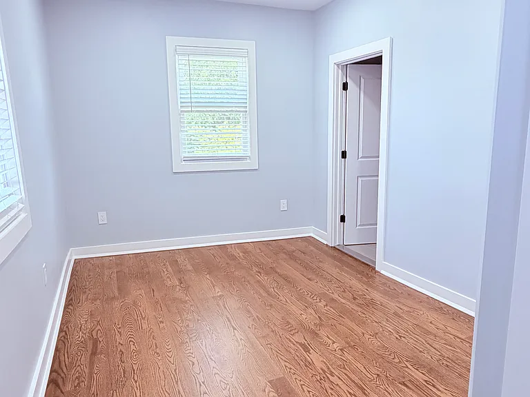 8 Essex St #2 — Photo 13