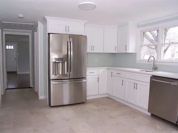 88 Wading River Road, Center Moriches, NY 11934