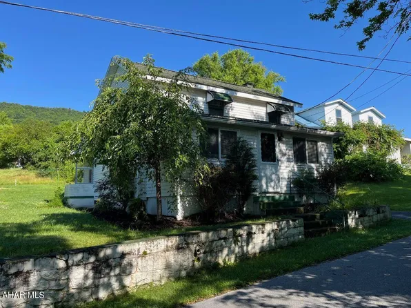 1016 N Railroad St, Everett, PA 15537