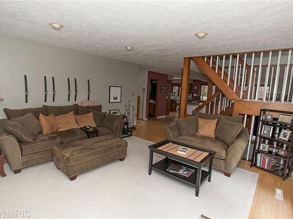 2nd image of 7394 Arbol Dr NE