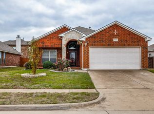 1404 N Webb Ferrell Rd, Arlington, TX 76002