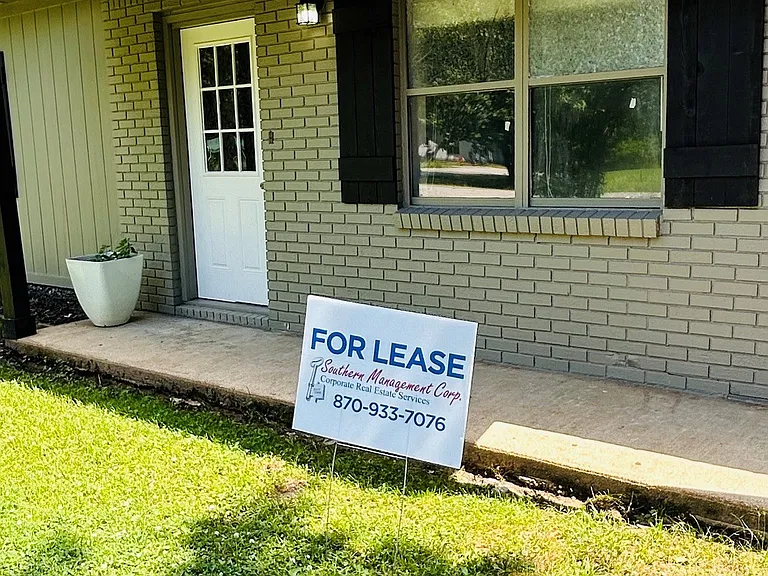 1021 Peggy Dr — Photo 4