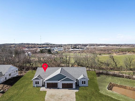 3rd image of 754 Kensington Drive