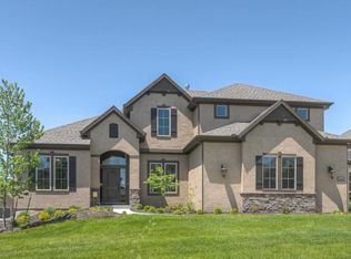 16428 S Oakmont St, Overland Park, KS 66062