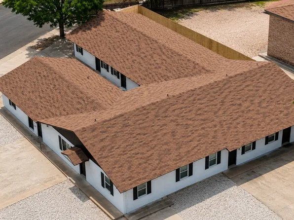1402 N Adams St, Fredericksburg, TX 78624