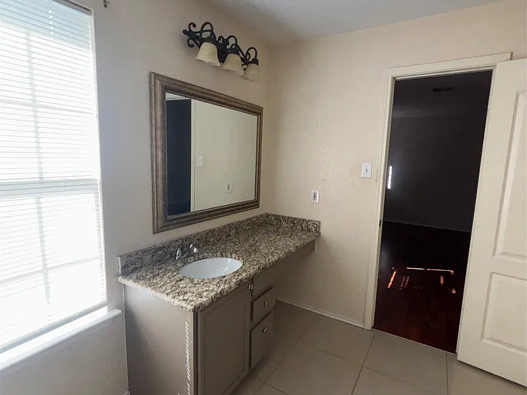 5600 War Admiral Dr — Photo 20