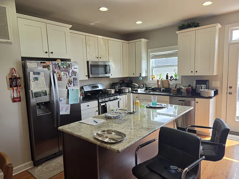 2441 Winthrop Dr — Photo 8
