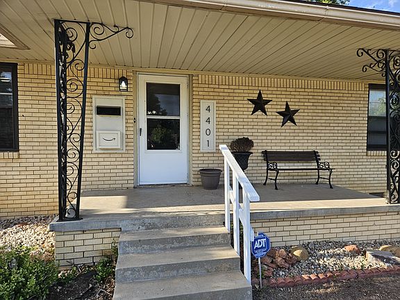 5th image of 4401 NW 17th St