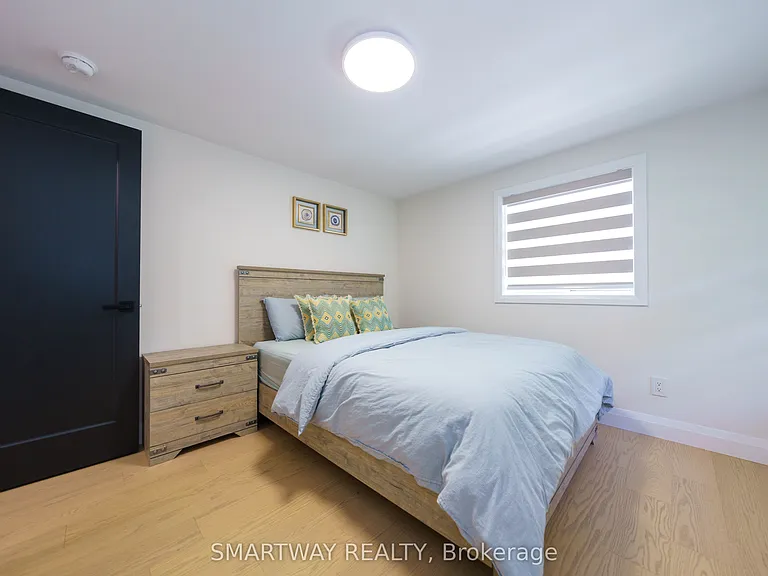 107 Campbell Cres — Photo 35