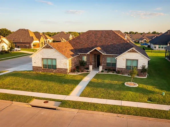 2001 Spieth St, Granbury, TX 76048