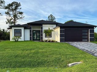 3105 37th St SW, Lehigh acres, FL 33976