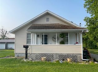 36 W Locust Ave, Charleston, IL 61920