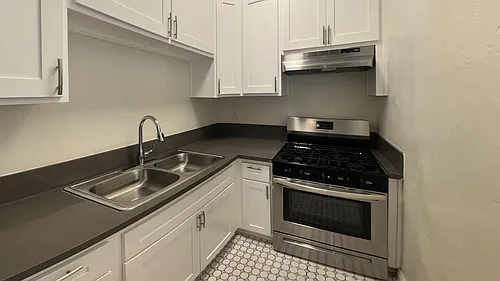 La Chandelle Apts...Charming building...Renovated Apartments Available...Hardwood Floors! Photo 1 La Chandelle Apts...Charming building...Renovated Apartments Available...Hardwood Floors! Photo 1