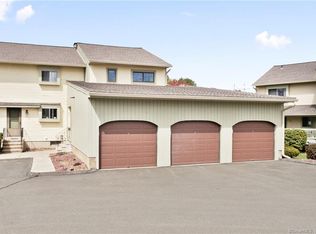 305 Summer Hill Dr UNIT 305, South Windsor, CT 06074