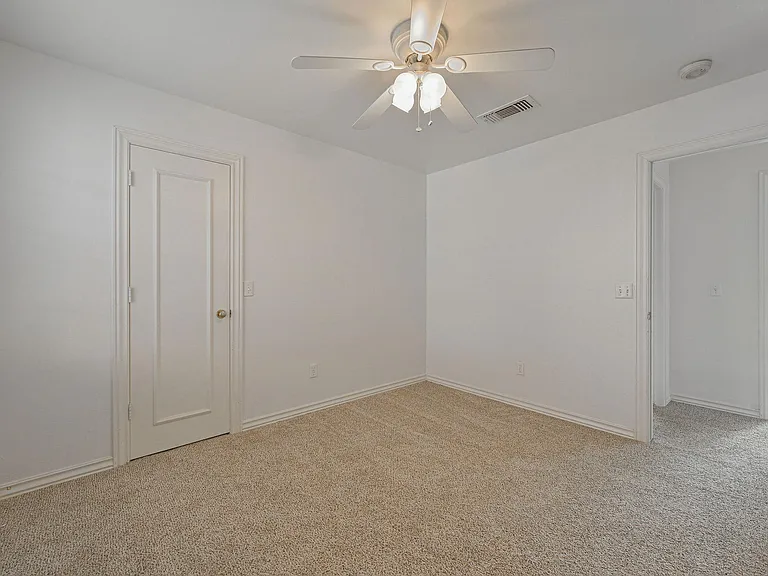 3929 Devon Dr — Photo 34