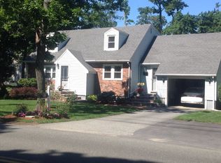 97 Pond St, Stoneham, MA 02180