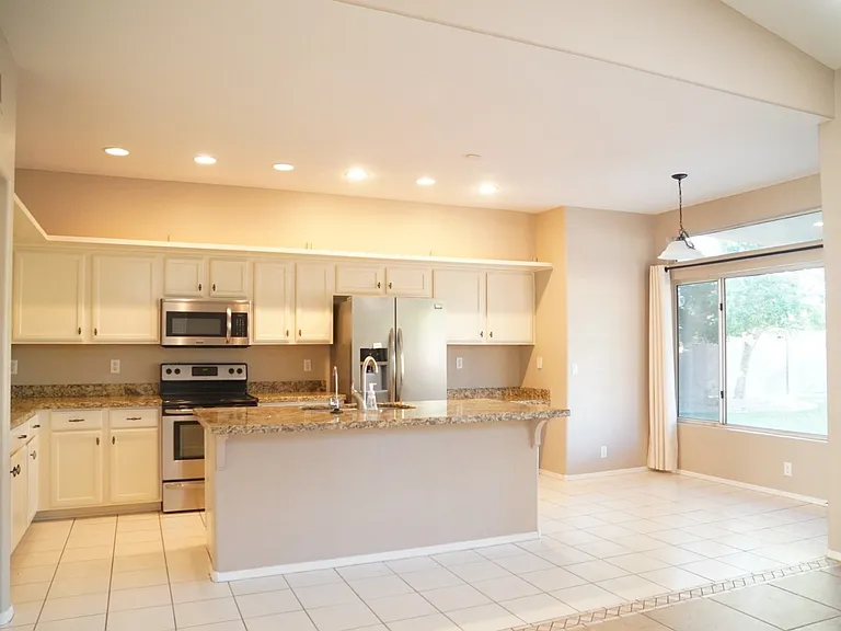 1231 N Firehouse Ct — Photo 7