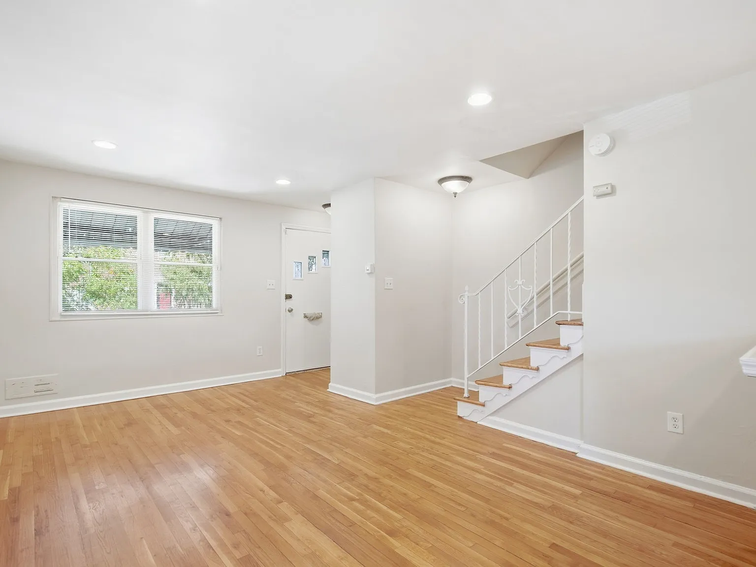3 bed, $2,700 — Photo 4