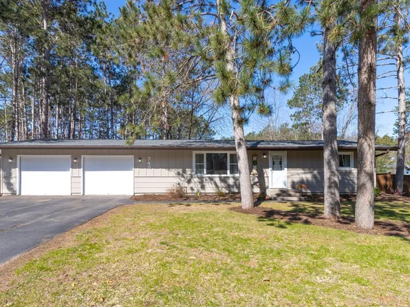 749 10th St N, Hudson, WI 54016
