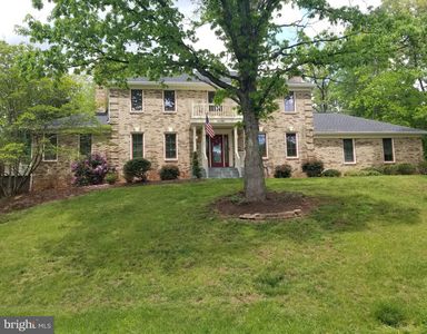12142 Holly Knoll Cir, Great Falls, VA, 22066
